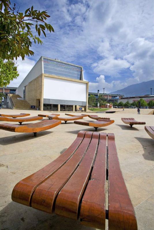 Planetario de Medellin Jesus Emilio Ramirez, Parqu...