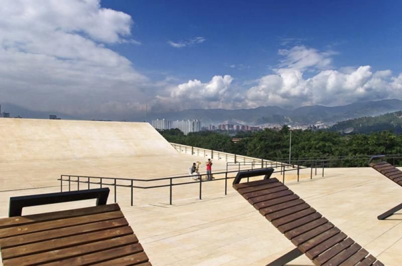 Planetario de Medellin Jesus Emilio Ramirez, Parqu...