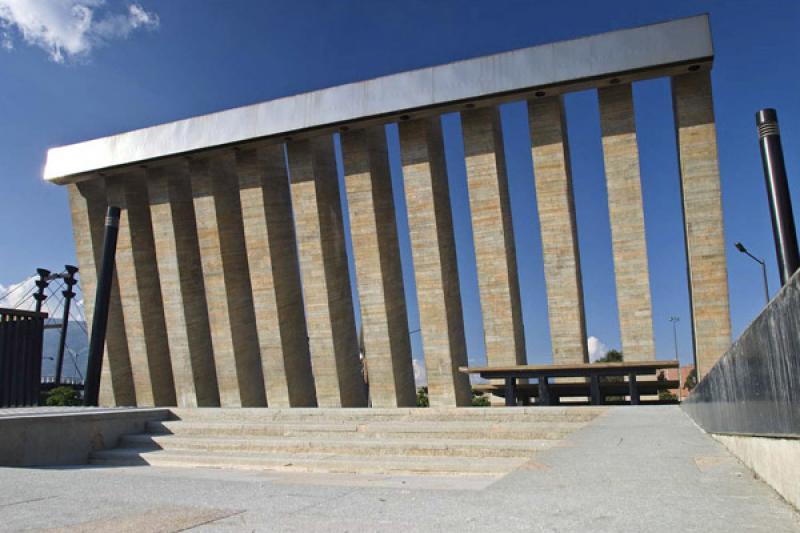 La Puerta Urbana, Parque de los Pies Descalzos, Me...