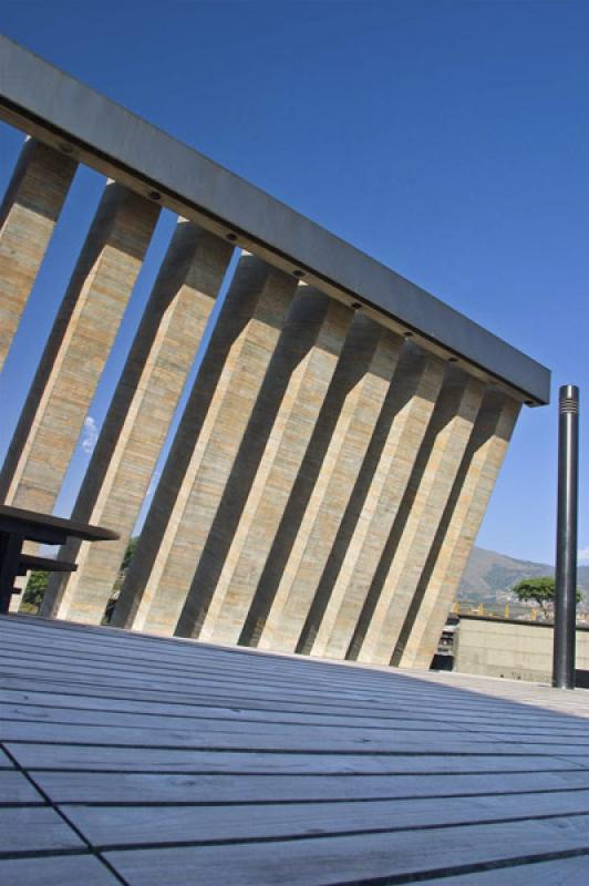 La Puerta Urbana, Parque de los Pies Descalzos, Me...