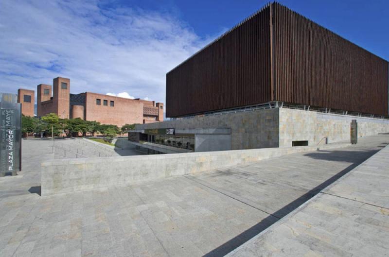 Caja de Madera, Teatro Metropolitano de Medellin J...