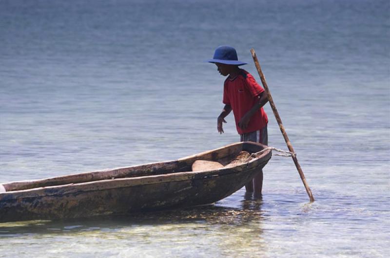 NiÃ±o Pescando, Isla Mucura, Golfo de Morrosquil...