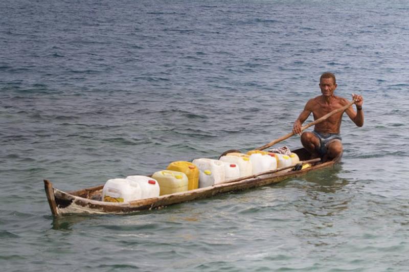 Hombre Remando, Santa Cruz del Islote, Golfo de Mo...