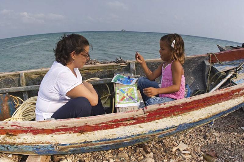 Mujer y NiÃ±a, Santa Cruz del Islote, Golfo de M...