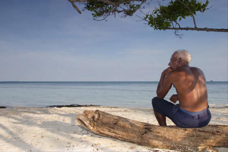 Hombre en la Playa, Santa Cruz del Islote, Golfo d...