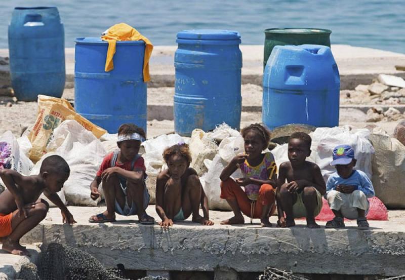 NiÃ±os Jugando, Santa Cruz del Islote, Golfo de ...