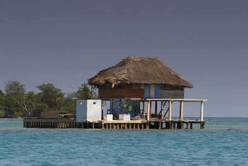 Vivienda Tradicional, Isla Tintipan, Golfo de Morr...