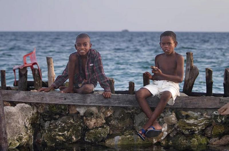 NiÃ±os en Santa Cruz del Islote, Golfo de Morros...