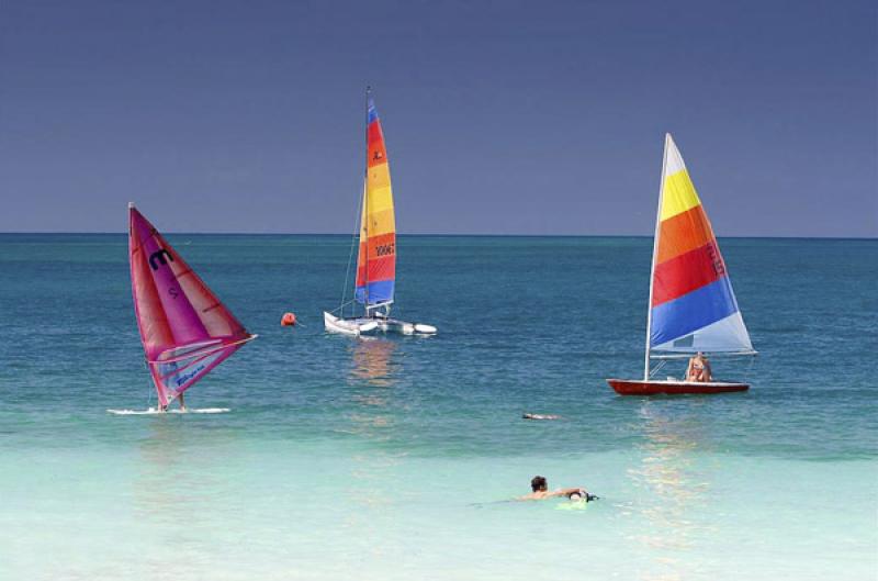 Deportes Acuaticos, Isla Mucura, Golfo de Morrosqu...