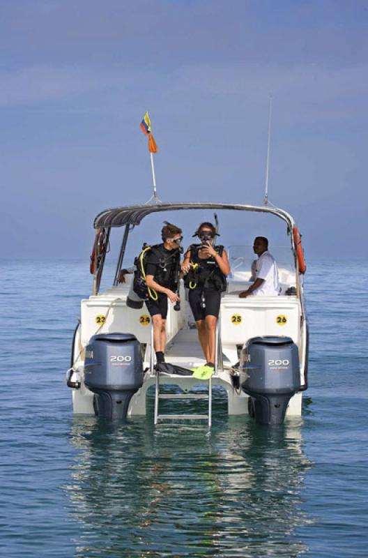 Pareja Buceando, Isla Mucura, Golfo de Morrosquill...