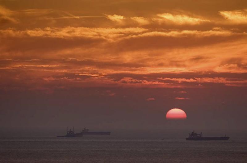 Embarcaciones en el Ocaso, Santa Marta, Magdalena,...