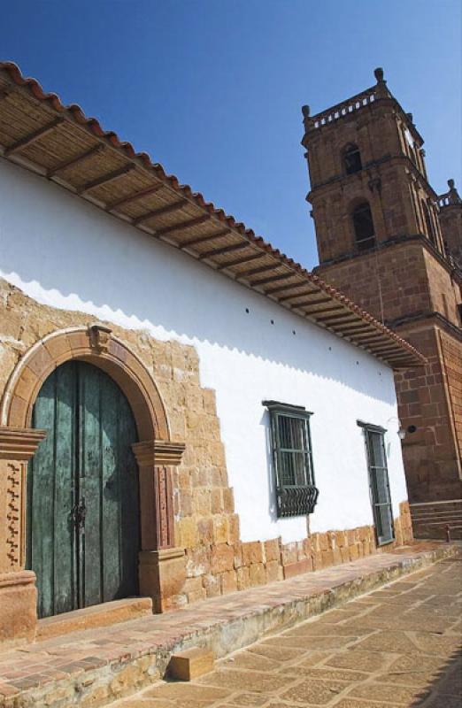 Iglesia La Inmaculada Concepcion y San Lorenzo Mar...