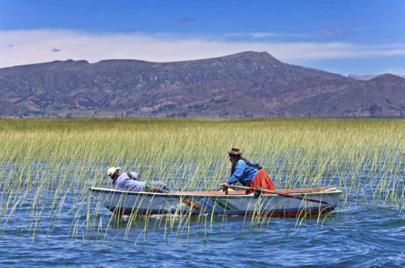 Pareja en un Bote, Puno, Peru, Lima, Sur America