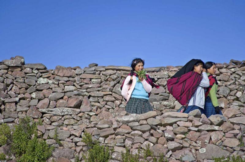 Indigenas Aimara, Puno, Peru, Lima, Sur America