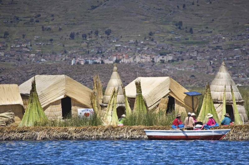 Isla de los Uros, Puno, Peru, Lima, Sur America