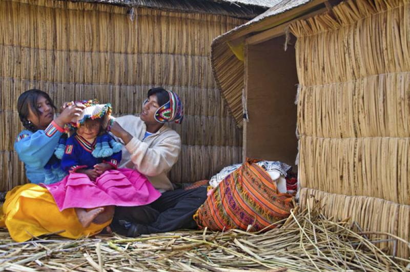 Familia Aimara, Puno, Peru, Lima, Sur America