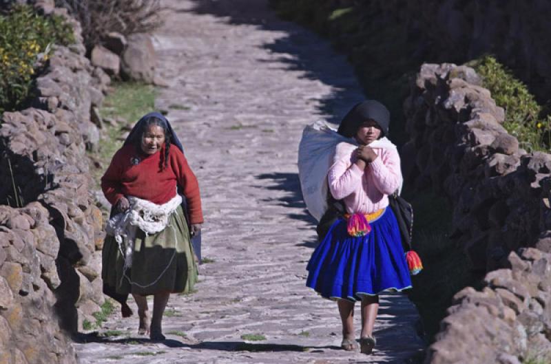 Indigenas Aimara, Puno, Peru, Lima, Sur America