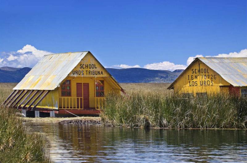 Escuela Tribu Uros, Puno, Peru, Lima, Sur America