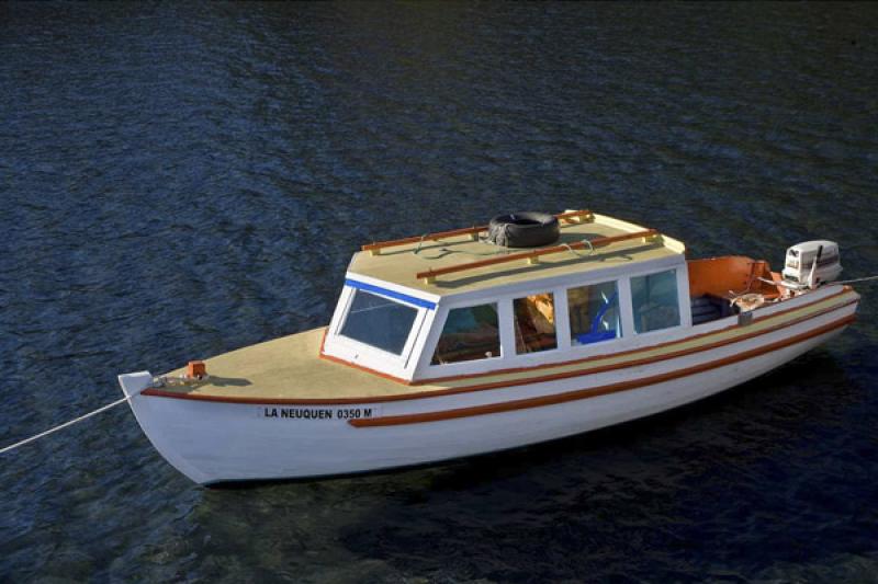 Barco en el Lago Nahuel Huapi, Bariloche, Rio Negr...