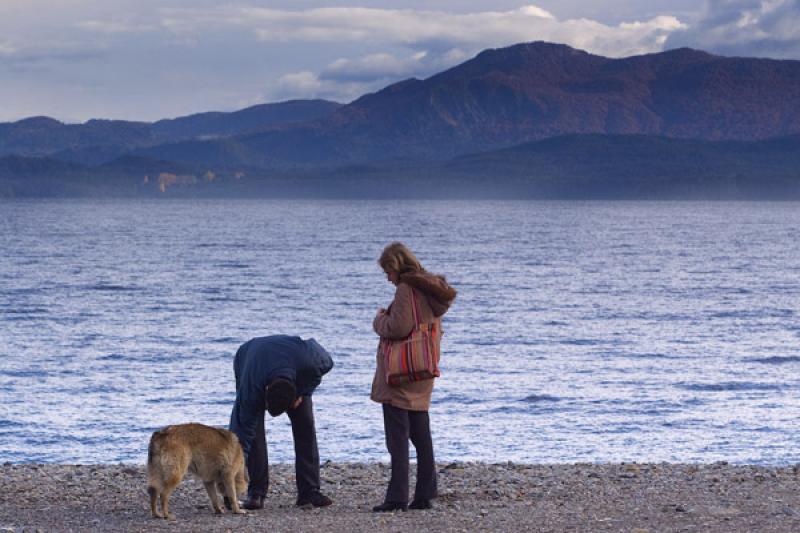 Pareja en el Lago Nahuel Huapi, Bariloche, Rio Neg...