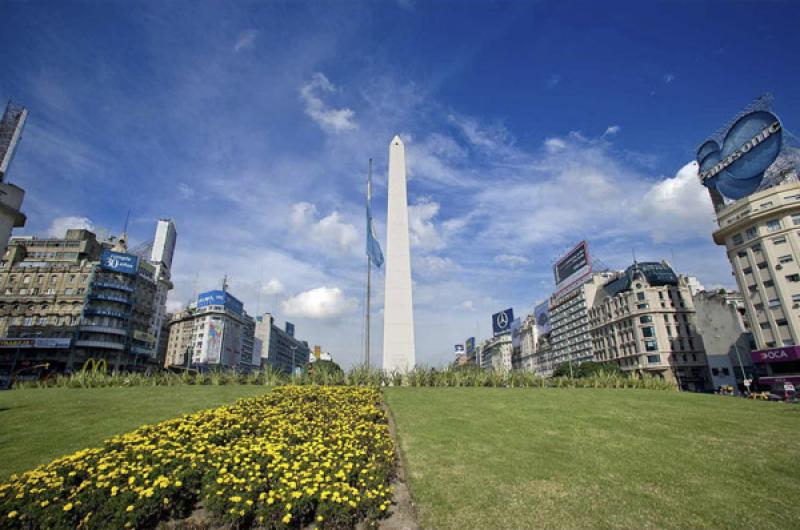 Obelisco de Buenos Aires, Buenos Aires, Argentina,...