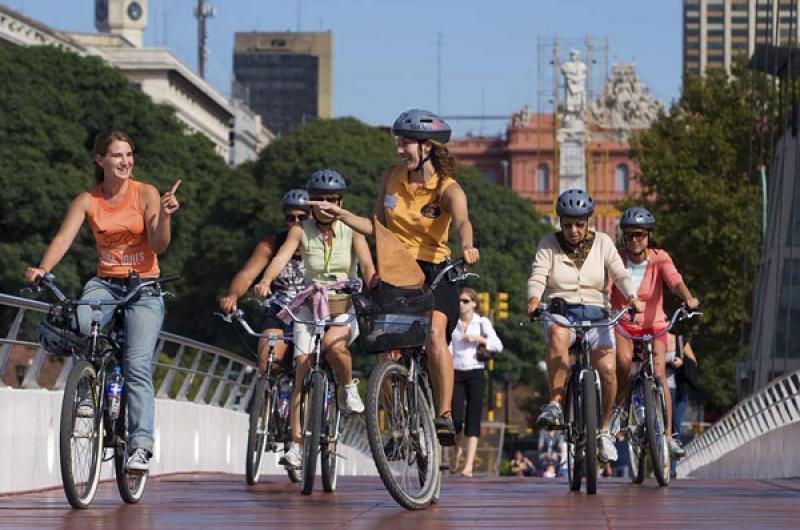 Personas en Bicicleta, Puente de la Mujer, Buenos ...