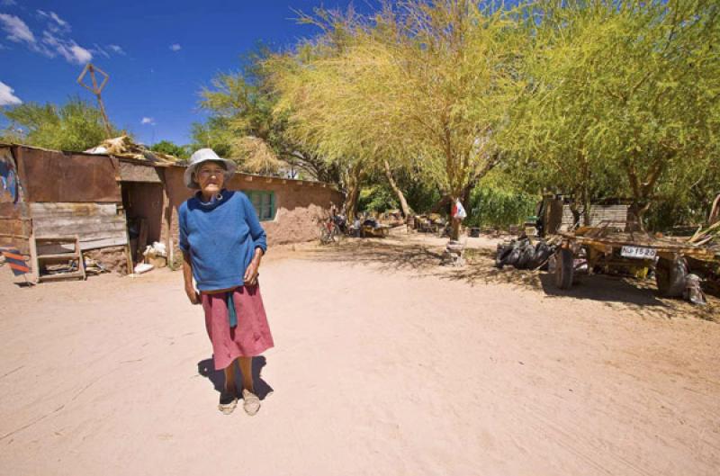 Mujer Mapuches, San Pedro de Atacama, Antofagasta,...