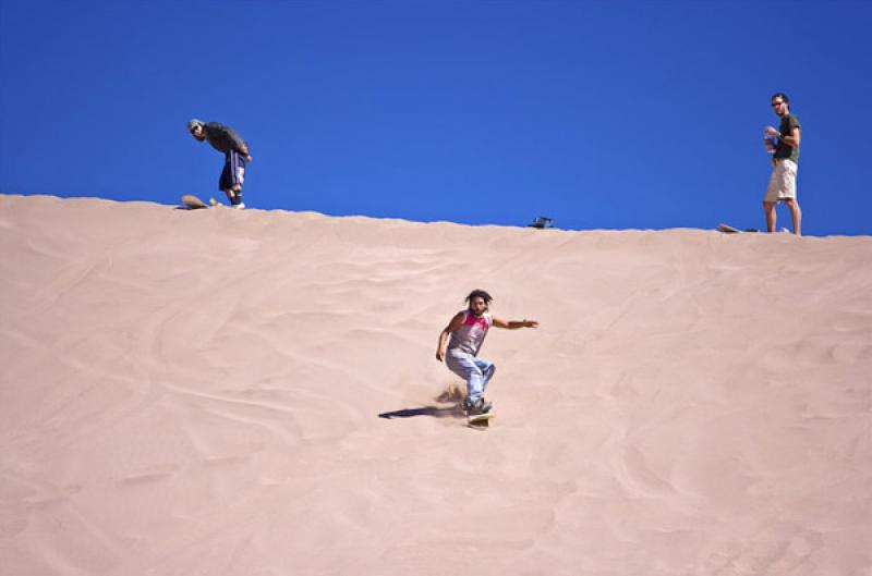 Sandboard en Valle de la Muerte, San Pedro de Atac...