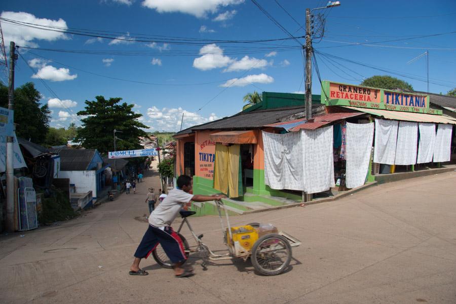 Calle en Caucasia Antioquia 