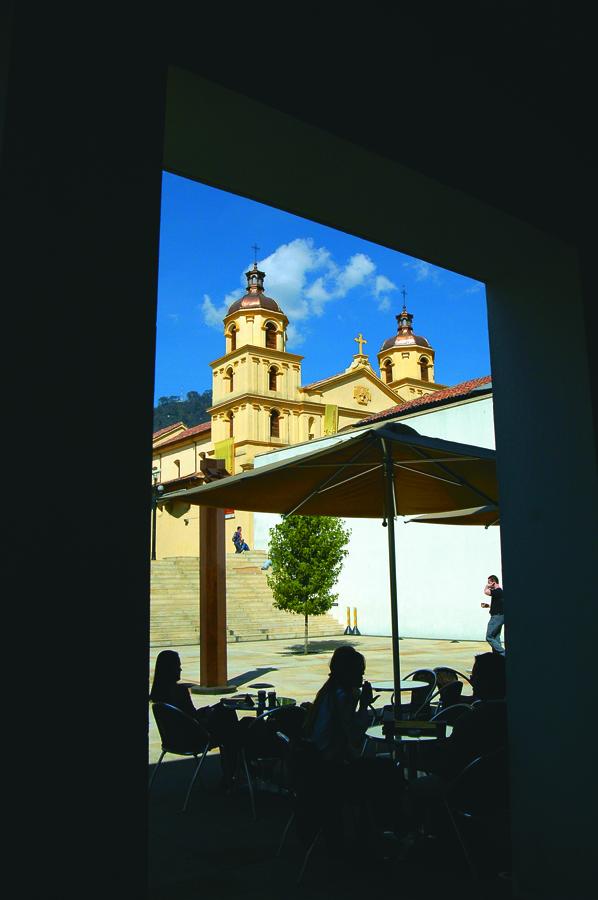 Cafe en el Museo Botero en Bogota, Cundinamarca, C...