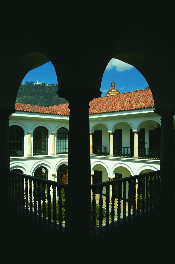 Balcon en el Museo Botero en Bogota, Cundinamarca,...