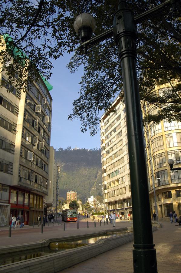 Eje Ambiental de la Avenida Jimenez en Bogota, Cun...