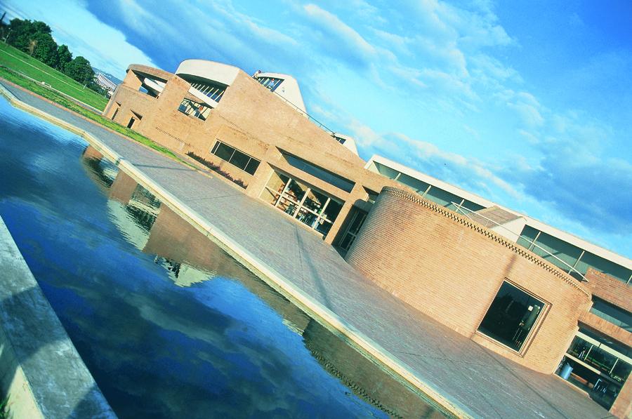 Biblioteca Virgilio Barco en Bogota, Cundinamarca,...