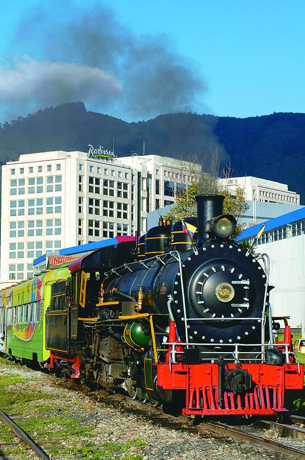 Tren de la Sabana en Bogota, Cundinamarca, Colombi...