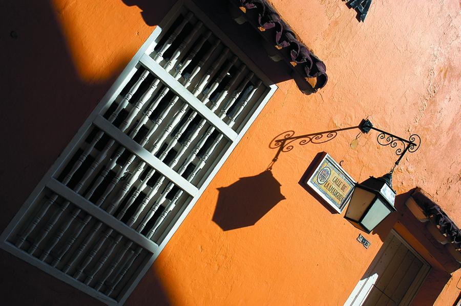 Ventana de una Fachada Colonial en Cartagena, Boli...