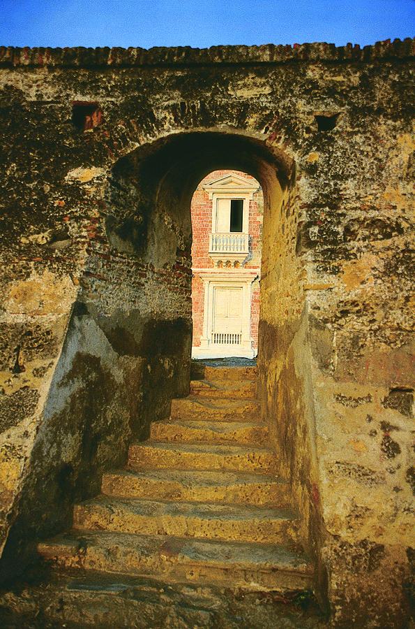 Detalle de la entrada a una Muralla en Cartagena, ...