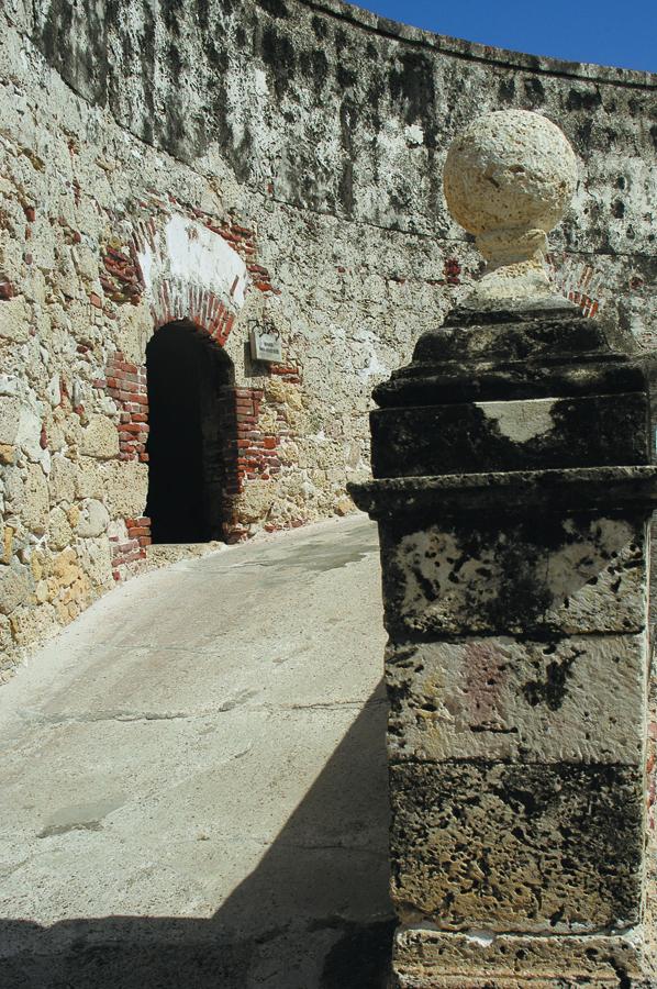 Muralla en el Fuerte San Fernando Cartagena, Boliv...