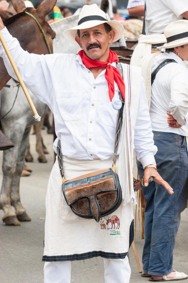 Arriero Ondeando una Bandera, Antioquia, Colombia 