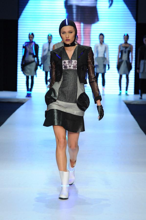 Pasarela Arturo Tejada Cripsis, Circulo de la Moda...