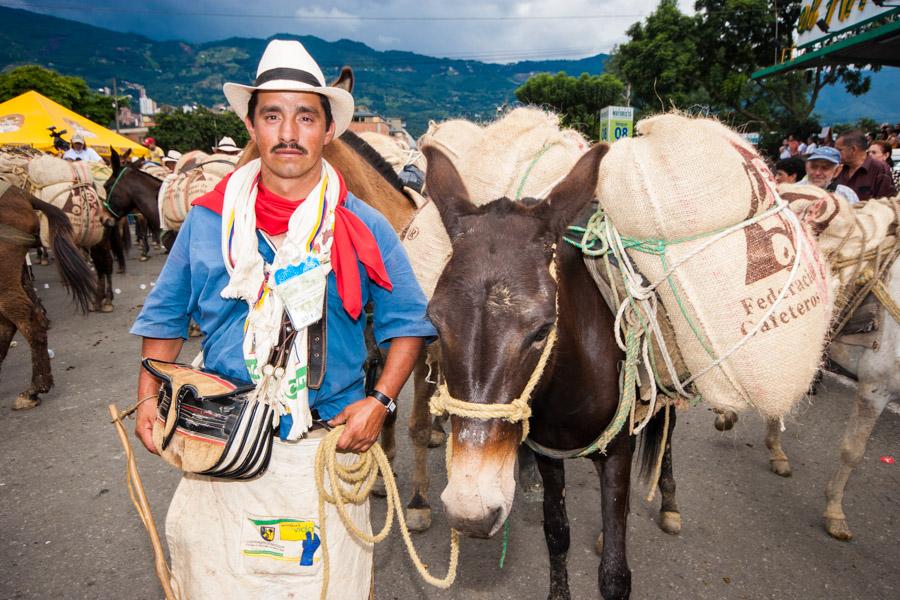 Arriero con Mulas en Antioquia, Colombia