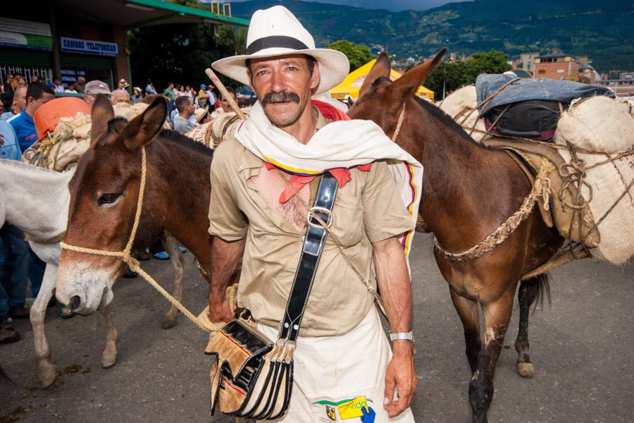 Arriero con Mulas en Antioquia, Colombia