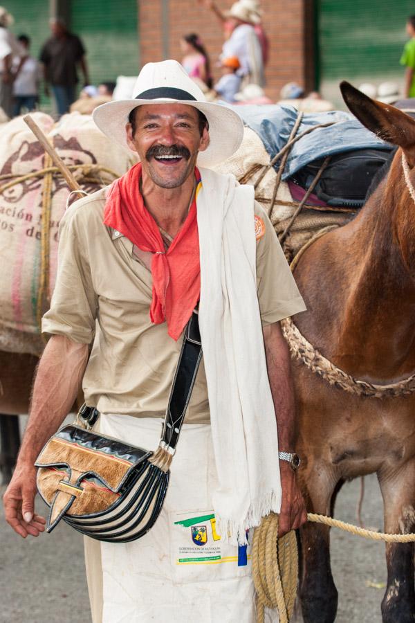 Arriero con Mulas en Antioquia, Colombia