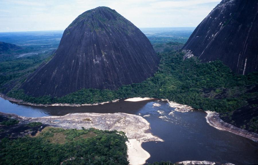 Cerros de Mavicure,Rio Inirida, Guainia, Colombia