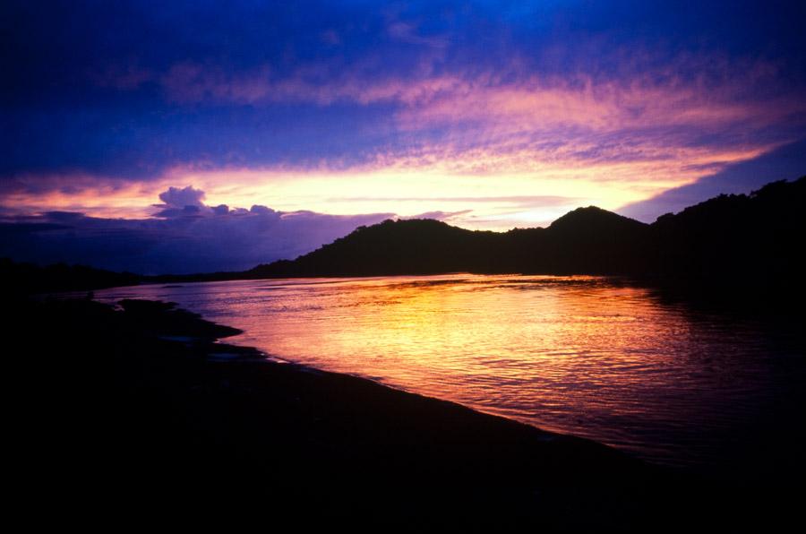 Atardecer, Rio Inirida, Puerto Inirida, Colombia