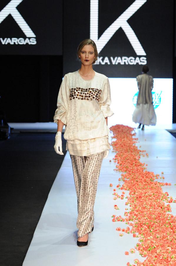 Pasarela Kika Vargas, Circulo de la Moda Bogota, M...