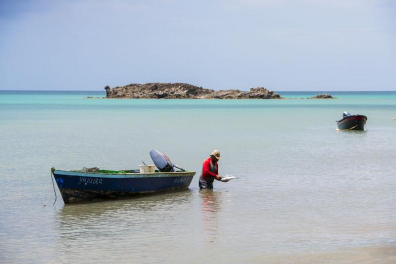 Pescador en Isla de San Andres, Archipielago de Sa...