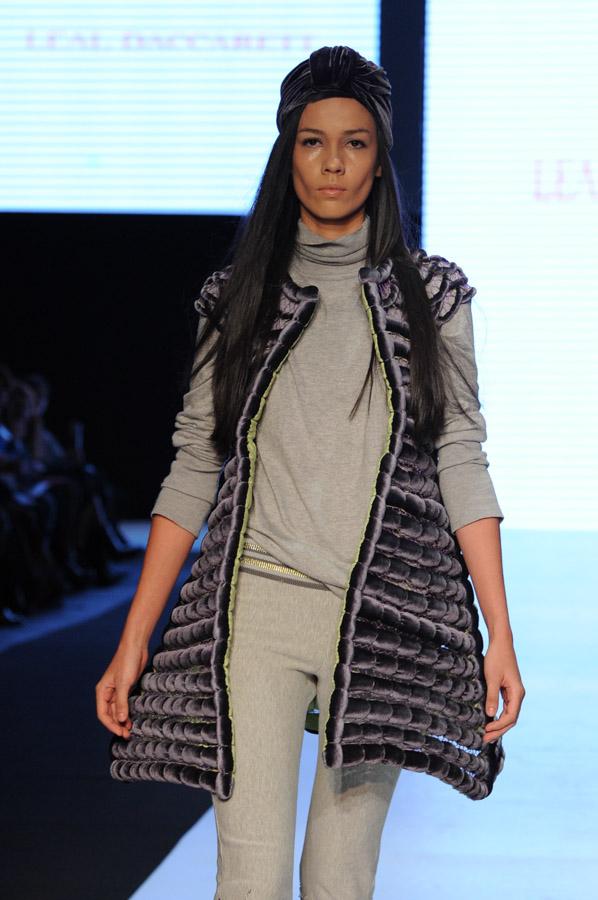 Pasarela Leal Daccarett, Circulo de la Moda Bogota...