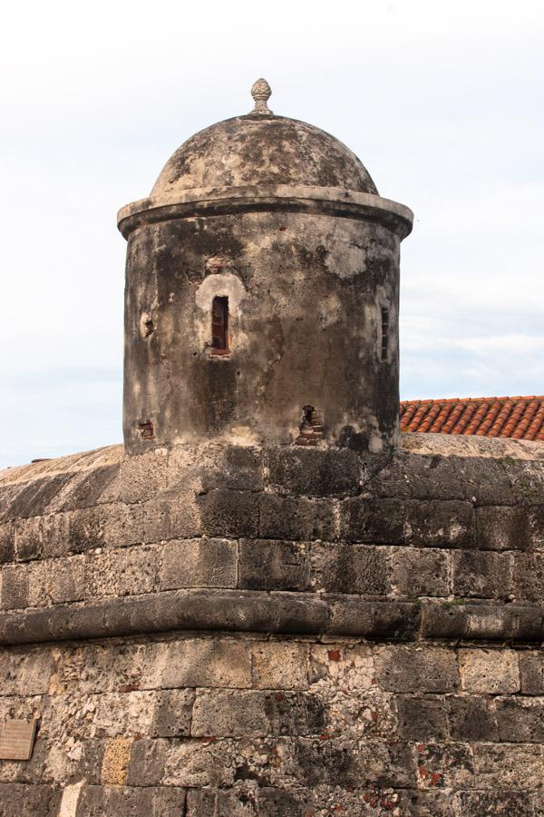 Muralla en el Fuerte San Fernando, Cartagena, Boli...