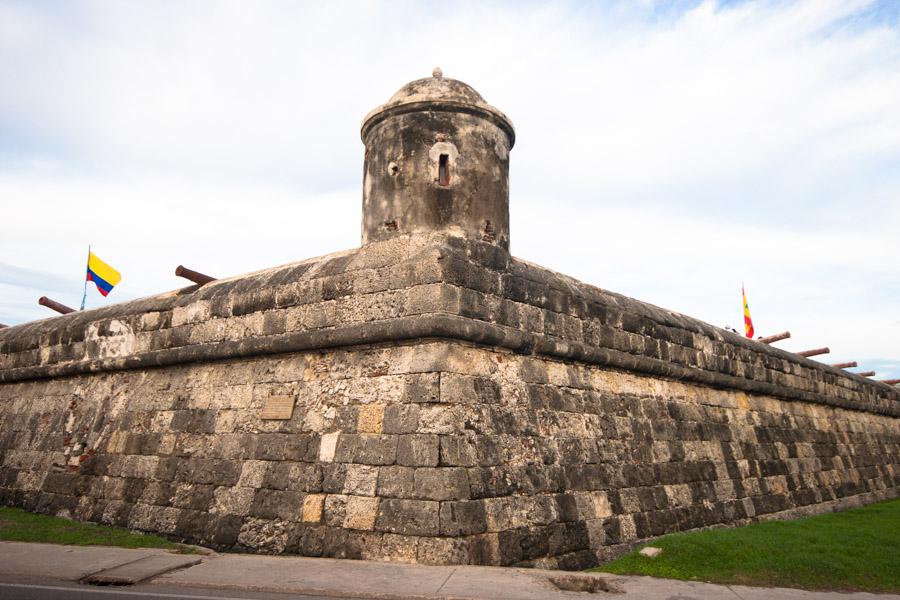 Muralla en el Fuerte San Fernando, Cartagena, Boli...