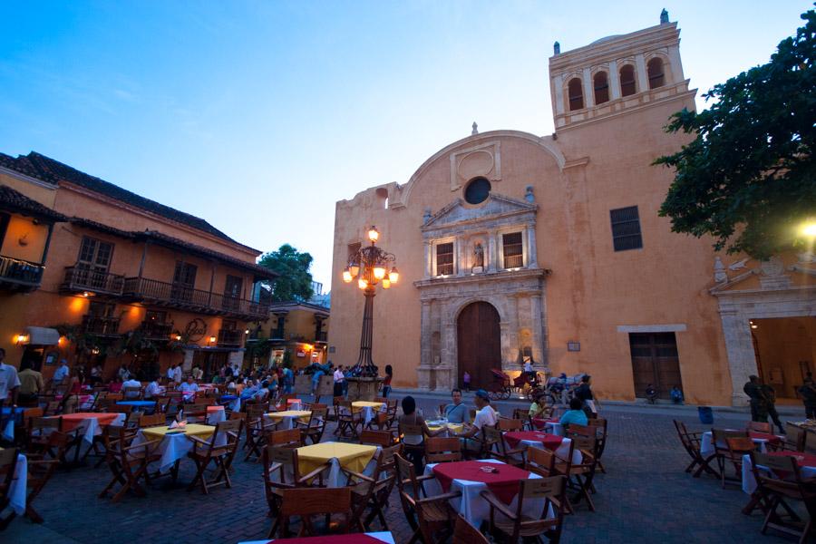 Plaza, Iglesia Santo Domingo, Cartagena, Bolivar, ...